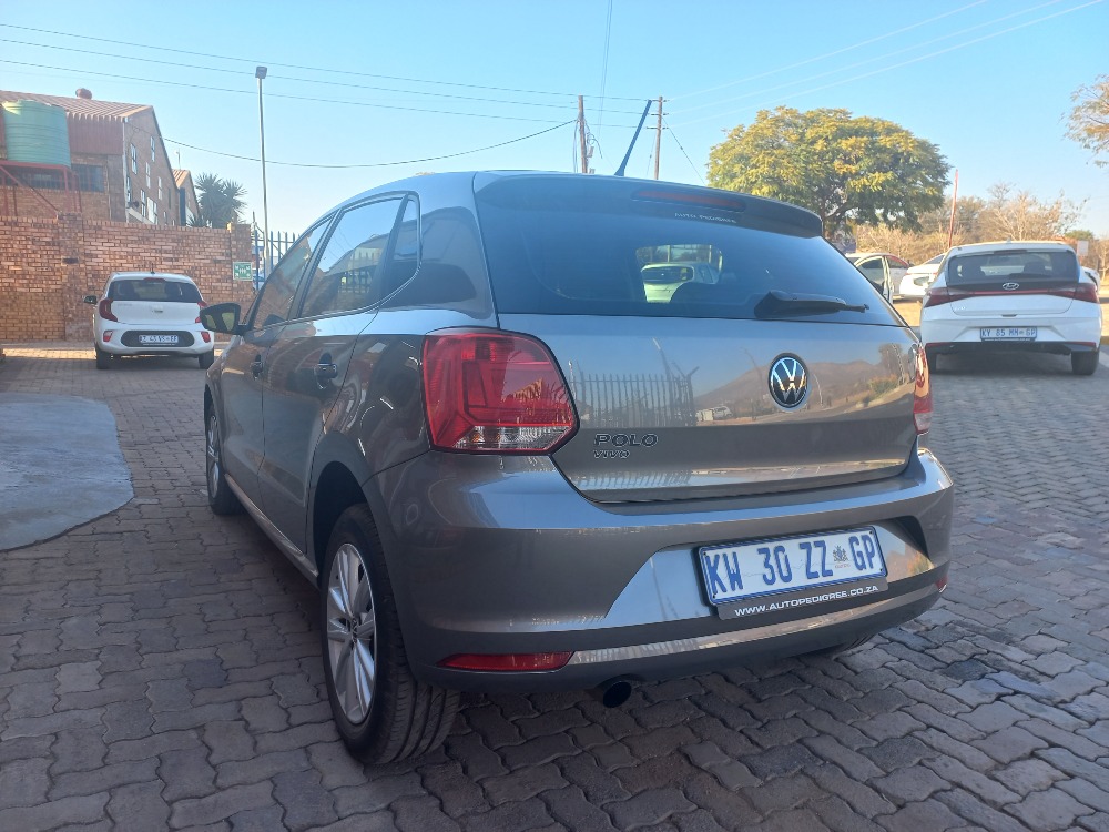 2022 POLO VIVO 1.6 COMFORTLINE TIP (5DR)